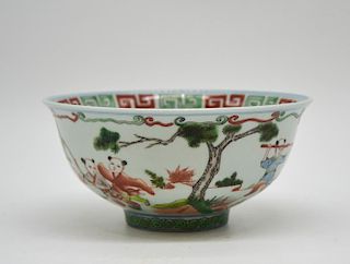 A Large Chinese WuCai Bowl