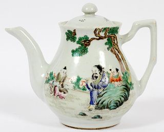 CHINESE HAND PAINTED PORCELAIN TEA POT