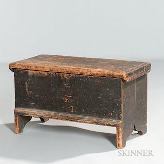 Small Paint-decorated Six-board Chest