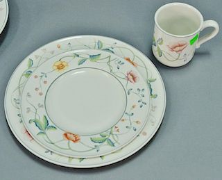 Villeroy and Boch "Albertina" partial dinnerware set with serving pieces, 29 total pieces.