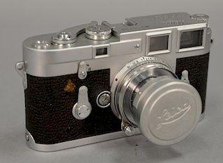 Leica M-3 double stroke (818170) with collapsible Summicron 50/2 (1349957).
