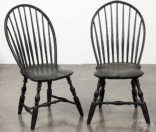 Pair of New England painted hoopback Windsor chairs, 19th c.