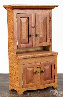 Contemporary painted pine doll cupboard, 14 3/4'' h.
