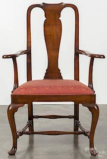 New England Queen Anne maple armchair, ca. 1760.