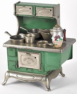 Kenton cast iron Favorite toy cook stove