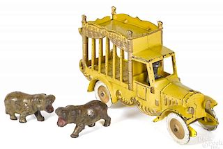 Kenton cast iron Overland Circus wagon truck