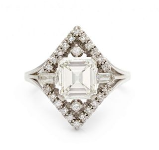 An 18 Karat White Gold and Diamond Ring, 4.60 dwts.
