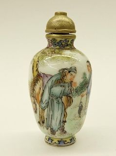 Chinese Porcelain Famille Rose Snuff Bottle