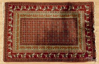 Contemporary Persian carpet, 7' x 4'8''.