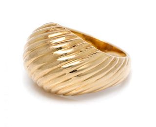 An 18 Karat Yellow Gold Ring 5.70 dwts.
