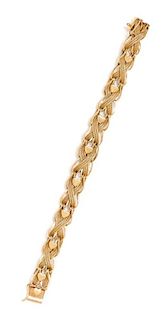 A 14 Karat Yellow Gold Fancy Link Bracelet, 8.30 dwts.