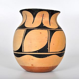 Kewa Pottery Jar