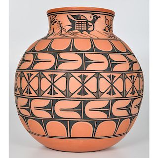 Thomas Tenorio (Kewa, b.1963) Substantial Olla Pottery Jar