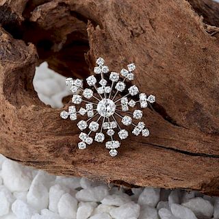 A Platinum Diamond Snowflake Brooch/Pendant