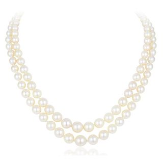 A Pearl and Diamond Necklace