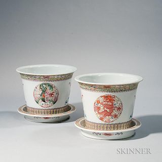 Pair of Enameled Porcelain Planters and Trays 一对彩瓷花盆和盆托