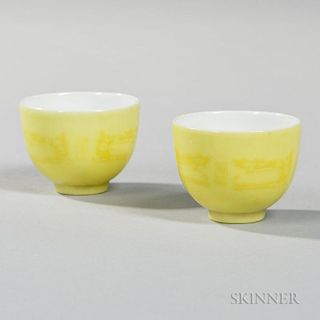 Pair of Yellow Cups 一对黄色瓷碗