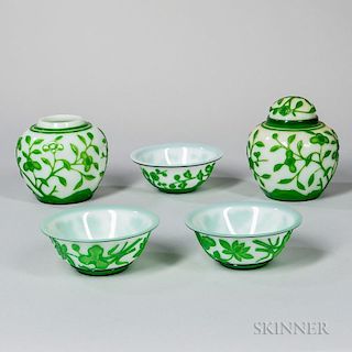 Five Pieces of Peking Glass 五只玻璃瓶
