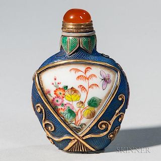 Enameled Peking Glass Snuff Bottle 玻璃鼻烟壶