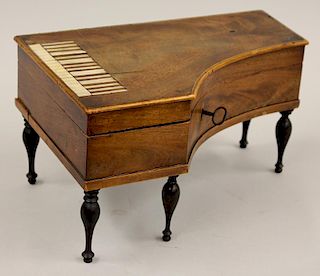 PIANO-FORM SEWING BOX