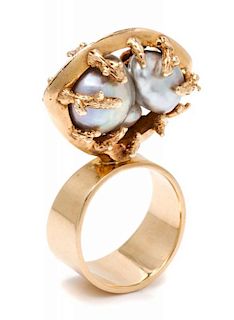 A Brutalist 14 Karat Yellow Gold and Cultured Baroque Pearl Ring, 11.10 dwts.