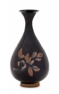 A Jizhou Style Stoneware Vase