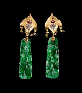 A Pair of Jadeite and Yellow Gold Mounted Ear Clips