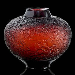 LALIQUE Rare "Aras" vase