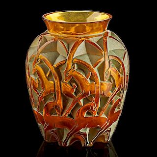 LALIQUE Rare "Chamois" vase
