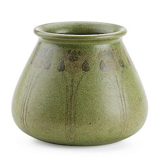 MARBLEHEAD Small vase