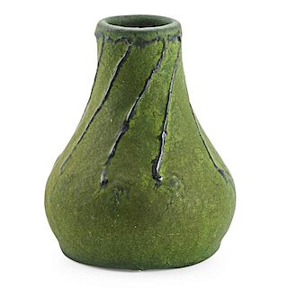 MERRIMAC Cabinet vase