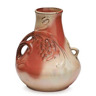ROSEVILLE; ROZANE Rare Mara vase