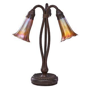 TIFFANY STUDIOS Three-light Lily table lamp