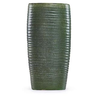 GRUEBY Ribbed vase
