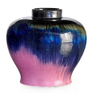 FULPER Bulbous vase