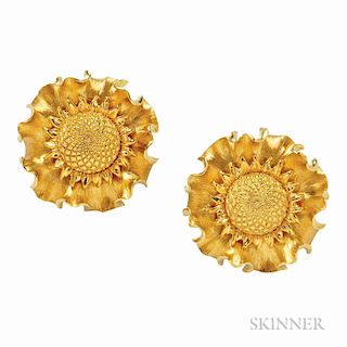 20kt and 18kt Gold Flower Earclips