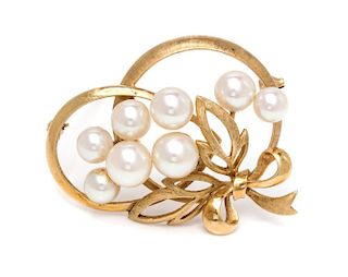 A 14 Karat Yellow Gold and Cultured Pearl Brooch, Mikimoto, 7.50 dwts.