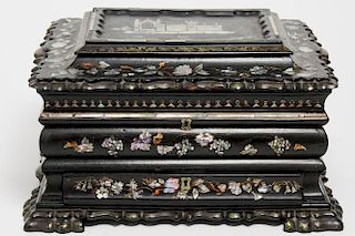 Antique Victorian Lacquer Jewelry/ Vanity Box