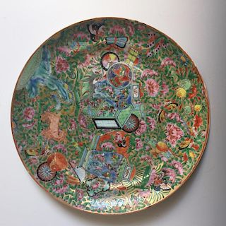 CHINESE ANTIQUE FAMILLE ROSE PORCELAIN PLATE.