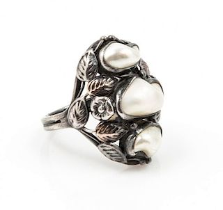 An Antique Sterling Silver and Freshwater River Pearl Ring, 3.10 dwts.