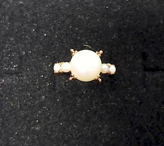 18K Gold & Cultured Pearl Ring