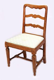 AN EARLY 19TH CENTURY CONTINENTAL SIDE CHAIR