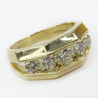 Man's Vintage Approx. 1.75 Carat TW Round Brilliant Cut Diamond and 14 Karat Yellow Gold Ring..