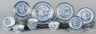 Group of Chinese export blue and white porcelain.