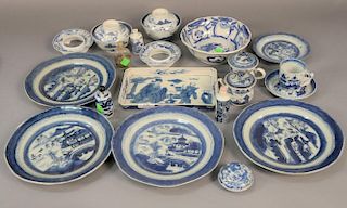 Chinese group to include a pair of Canton soup cups with covers, five claw dragon seal box, three blue and white snuff bottle