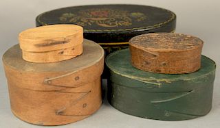 Group of five Shaker pantry boxes including a green painted oval box with two fingers, two small oval boxes, a round box with
