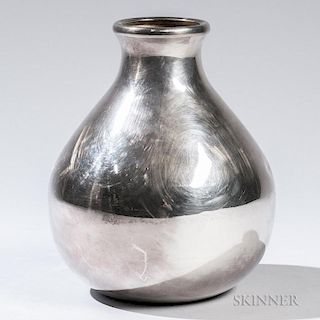 Mexican Sterling Silver Vase, mid to late 20th century, with rubbed hallmarks, ht. 9 in., approx. 20.6 troy oz.