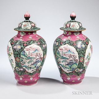 Pair of Samson-type Chinoiserie Urns, France, early 20th century, each with lotus-painted knop over domed lid, polychrome dec
