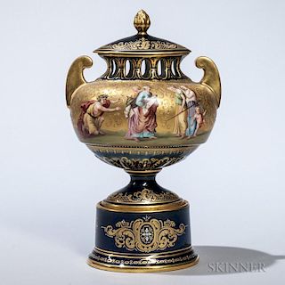 Vienna Porcelain Vase and Cover, Austria, late 19th/early 20th century, cobalt ground with gilding, cover with artichoke knop