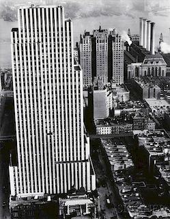 Berenice Abbott (American, 1898-1991)      Daily News Building, 220 East 42nd Street, Manhattan